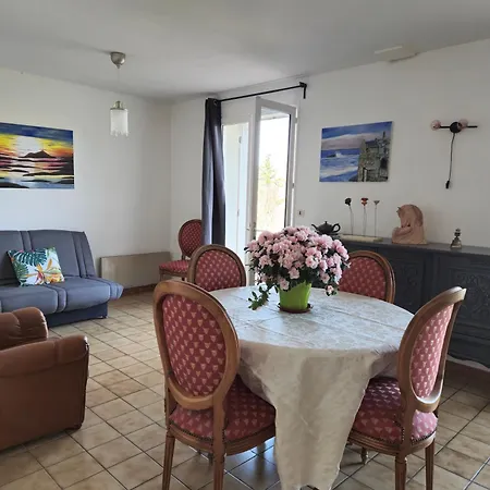 Plain Pied Avec Vue Imprenable Apartamento Les Martres-de-Veyre